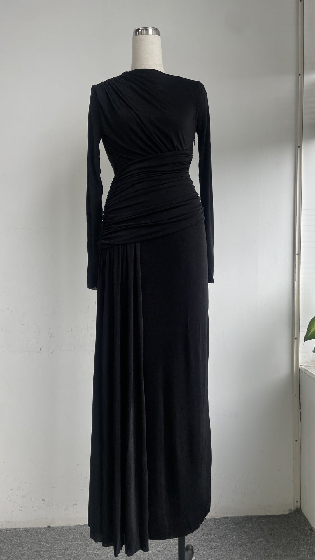 Elegant Knit Long Sleeve Ribbon Dress with Asymmetrical Neckline, Elastic Pleated Floor-Length Skirt