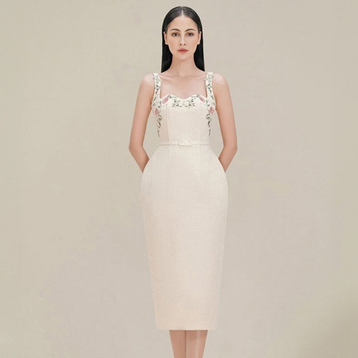 Heavy embroidery dress with straps elegant and hip-hugging skirt