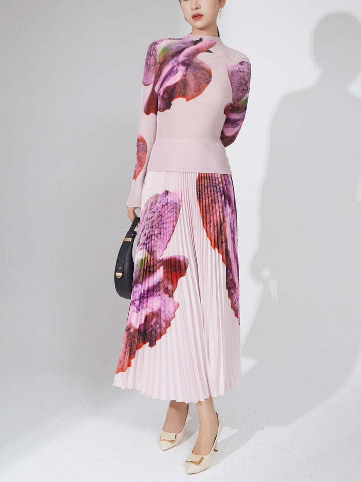 Fashionable Women&