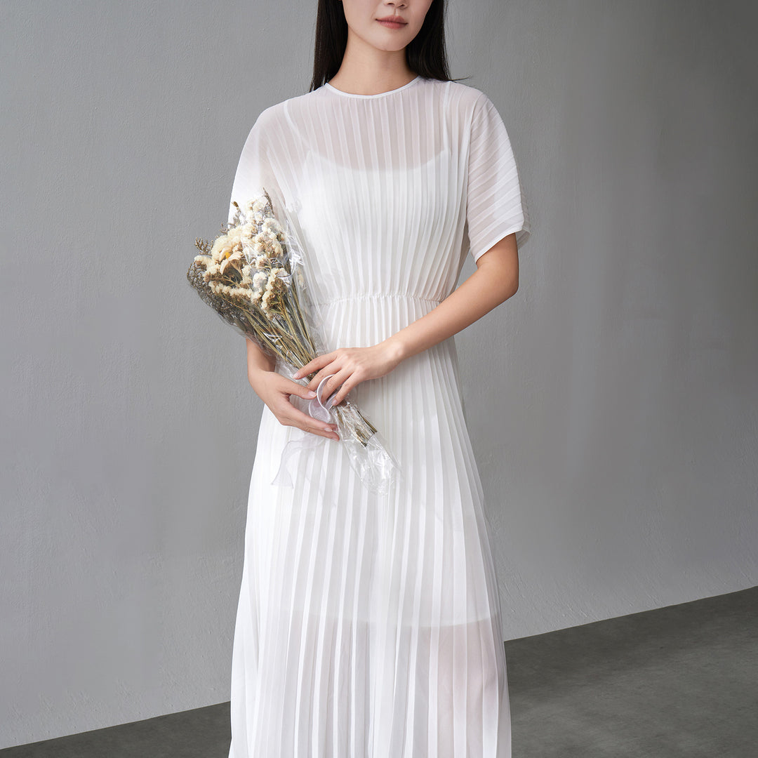 Short sleeved waist cinching solid color pleated skirt