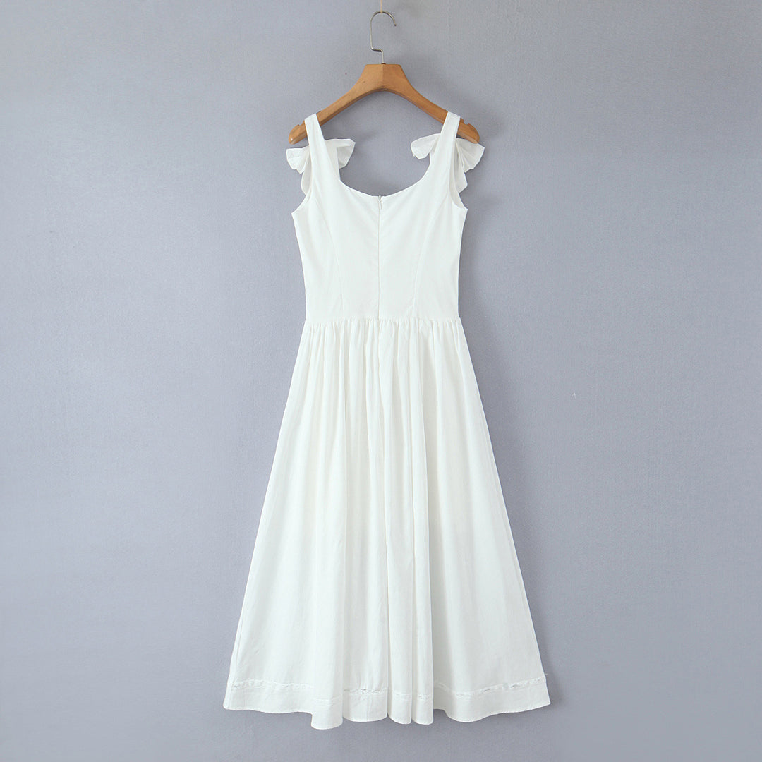 Bow tied waist cinching dress