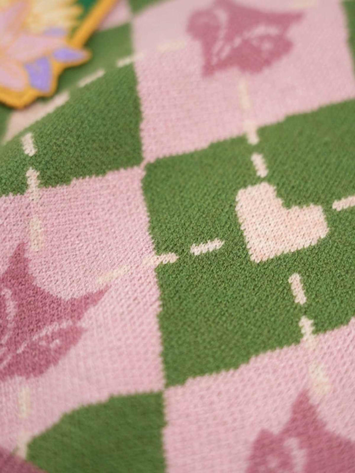 Pink round neck diamond grid long sleeved sweater cat afternoon tea embroidered ruffle edge long sleeved knit
