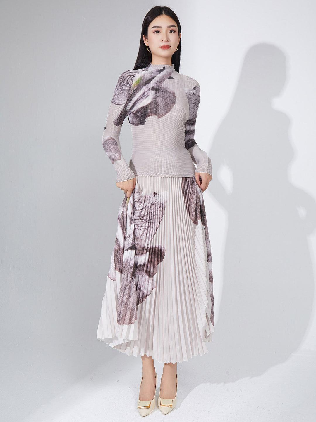 Fashionable Women&