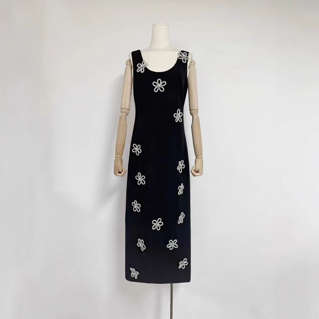 Summer U-neck sleeveless diamond studded three-dimensional flower slim fit black dress with buttocks wrapped