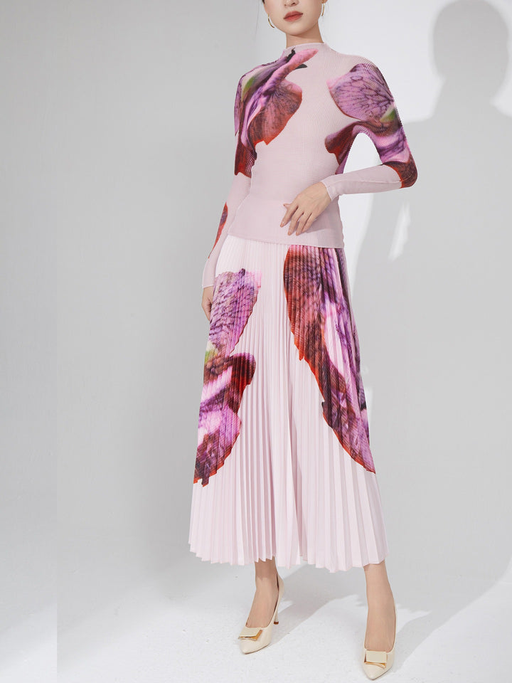 Fashionable Women&