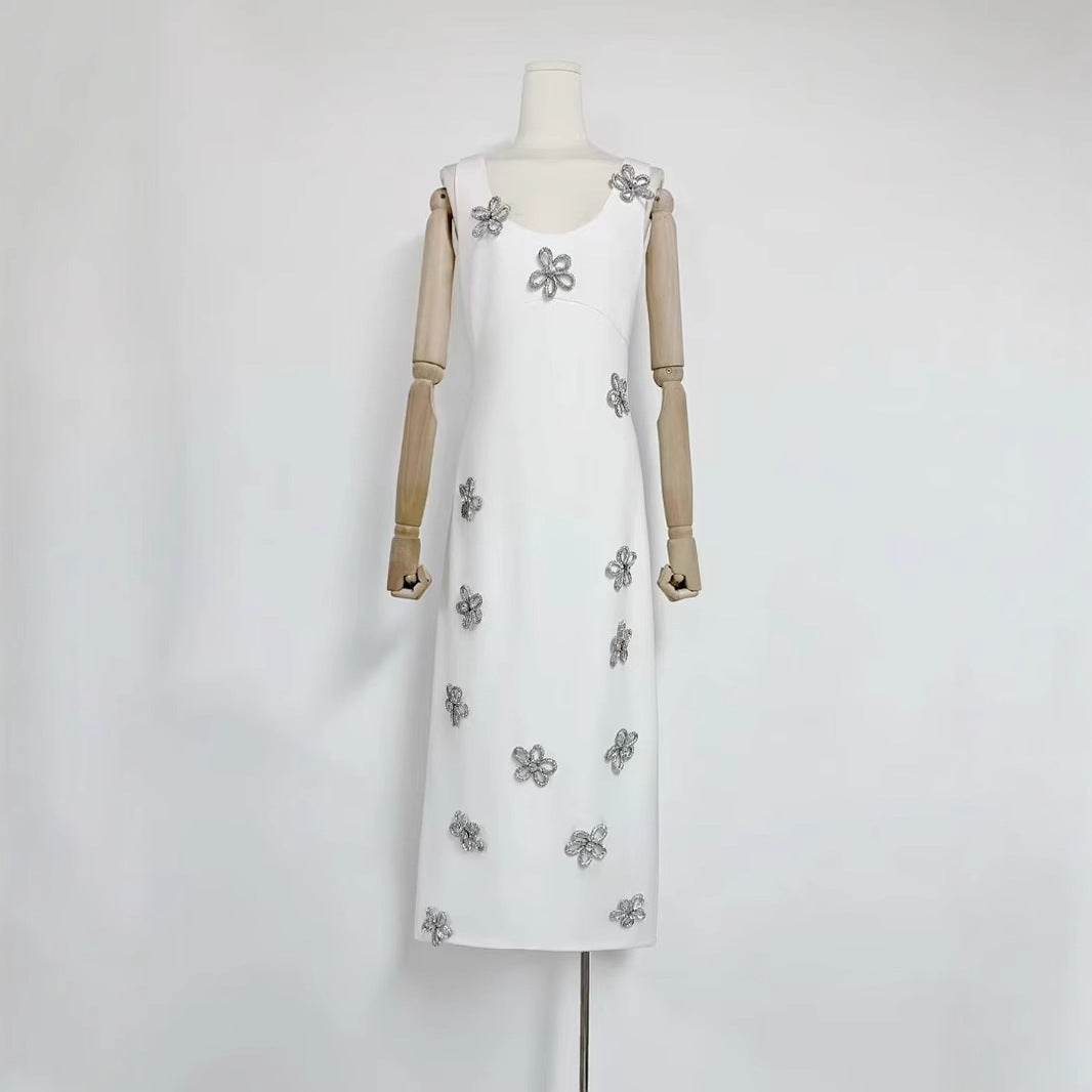 Summer U-neck sleeveless diamond studded three-dimensional flower slim fit black dress with buttocks wrapped