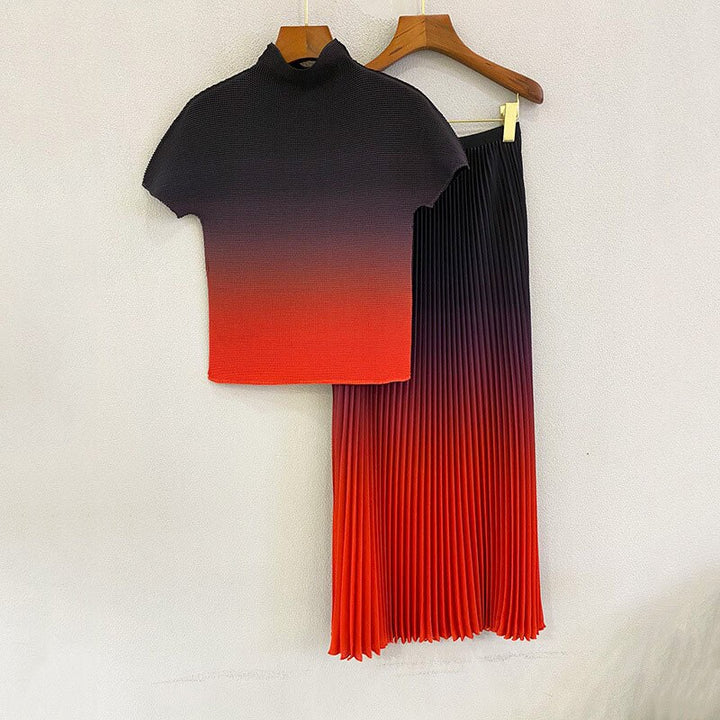 Fashionable Pleated Casual Suit Feminine Temperament, Thin Summer New Gradient Color T-Shirt And Skirt Two-Piece Set