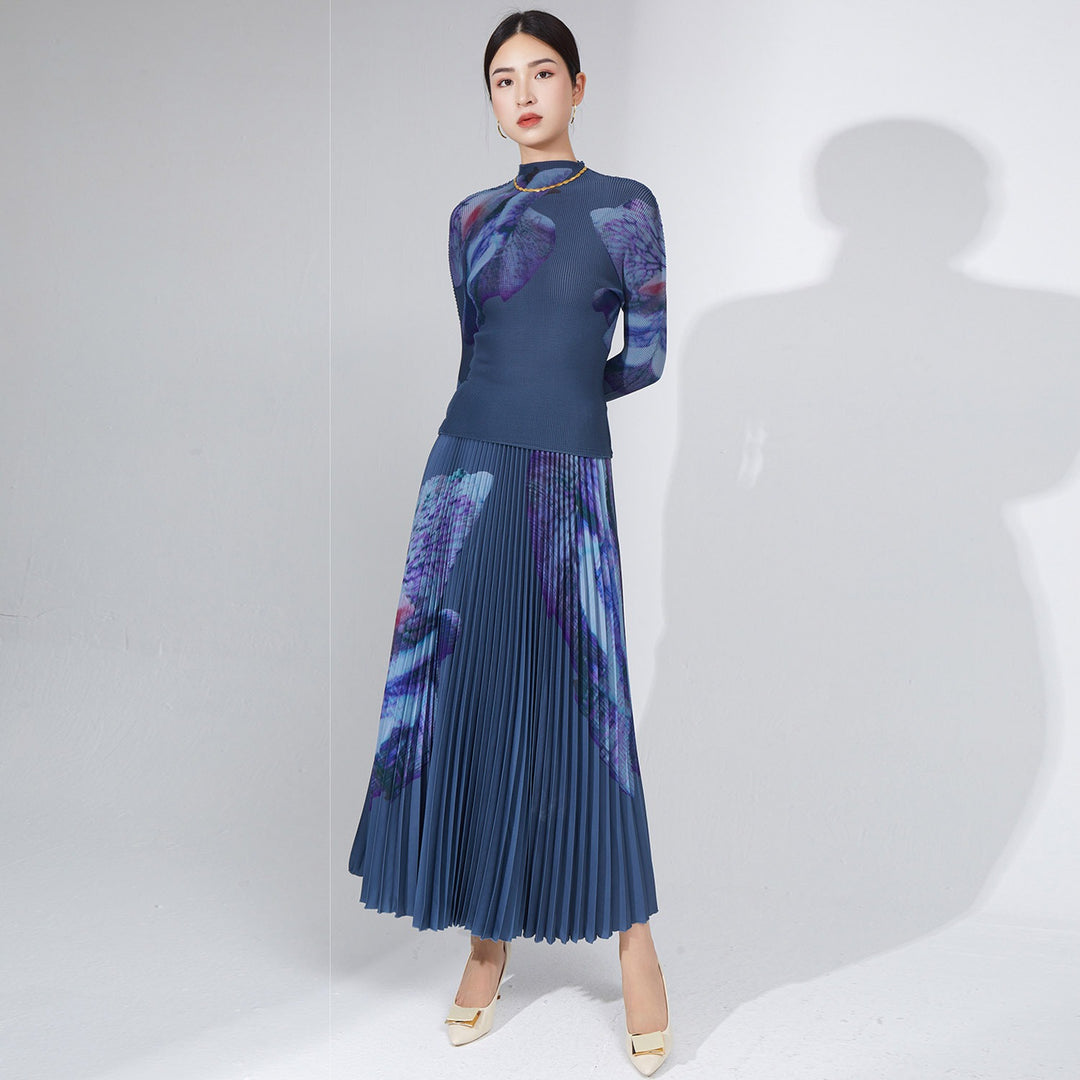 Fashionable Women&