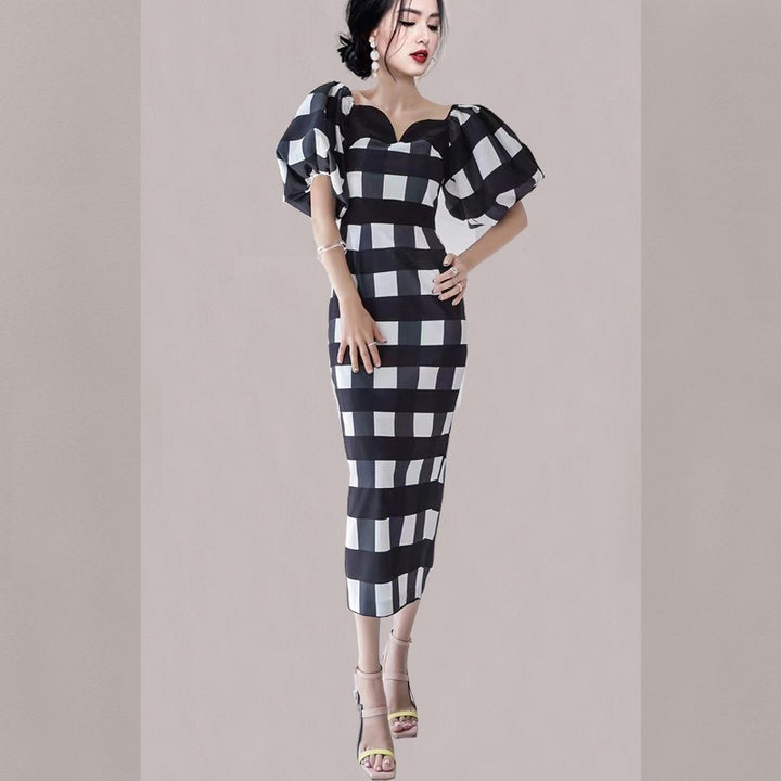 French Vintage Black and White Plaid Peach Heart Neck Bubble Sleeve Temperament Slim Fit Mid length Wrap Hip Dress