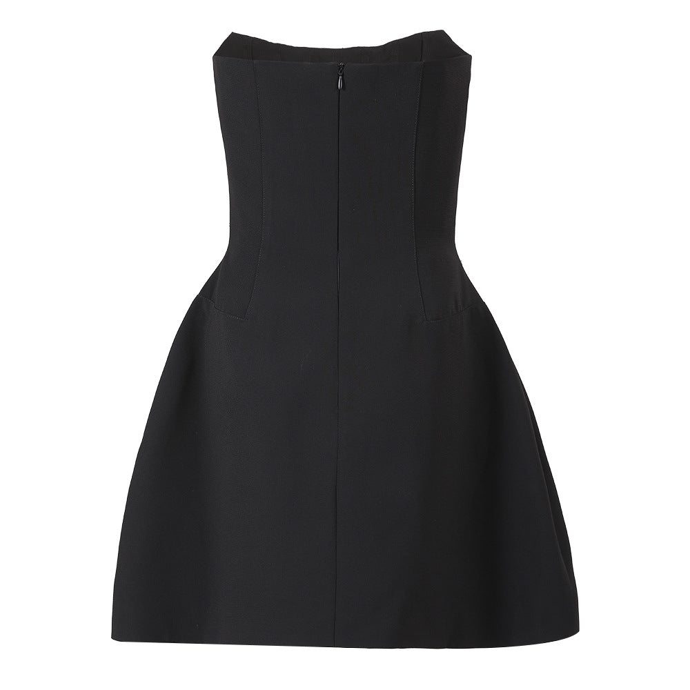 Heavy industry diamond studded strapless three-dimensional puffy skirt, a niche design in Vietnam, a small black dress with elegant temperament