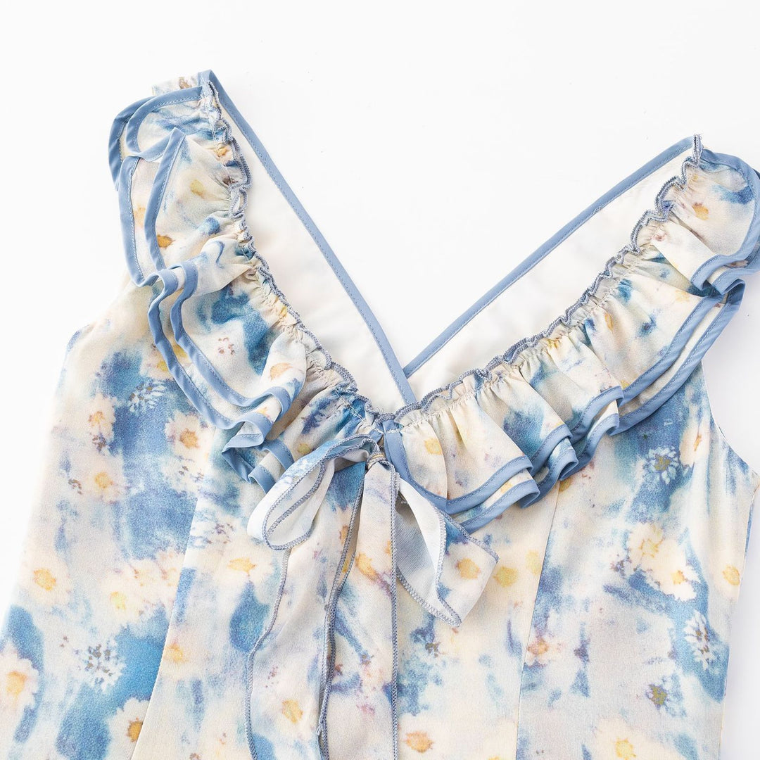 V-neck ruffled ribbon dress