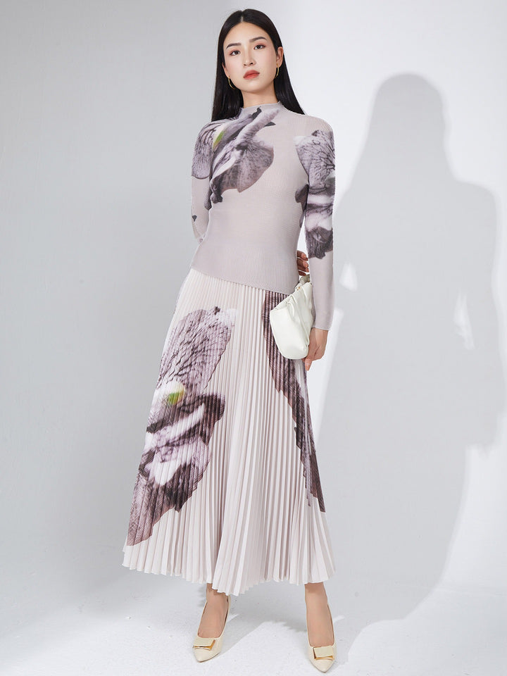 Fashionable Women&