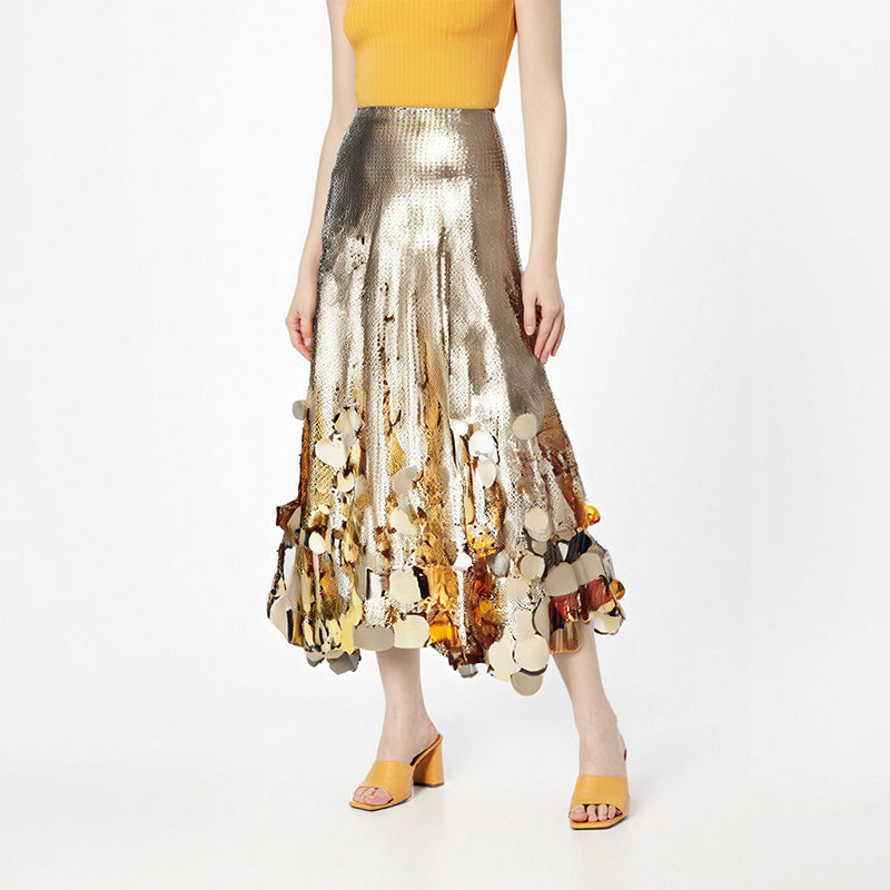 Fashionable half skirt with big sequins