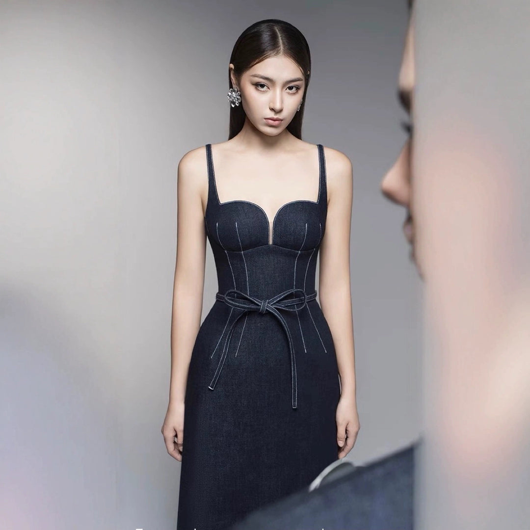Vintage Retro Sexy Denim Dress with Waist Cinching, Slim Fit Midi Length, Elegant Strapless Dress