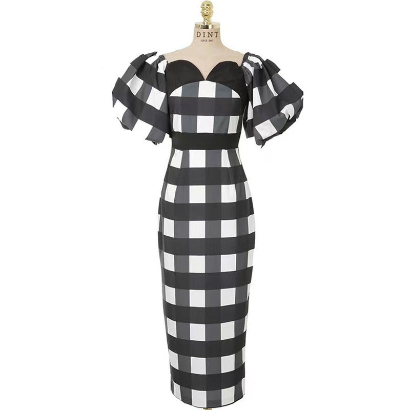 French Vintage Black and White Plaid Peach Heart Neck Bubble Sleeve Temperament Slim Fit Mid length Wrap Hip Dress