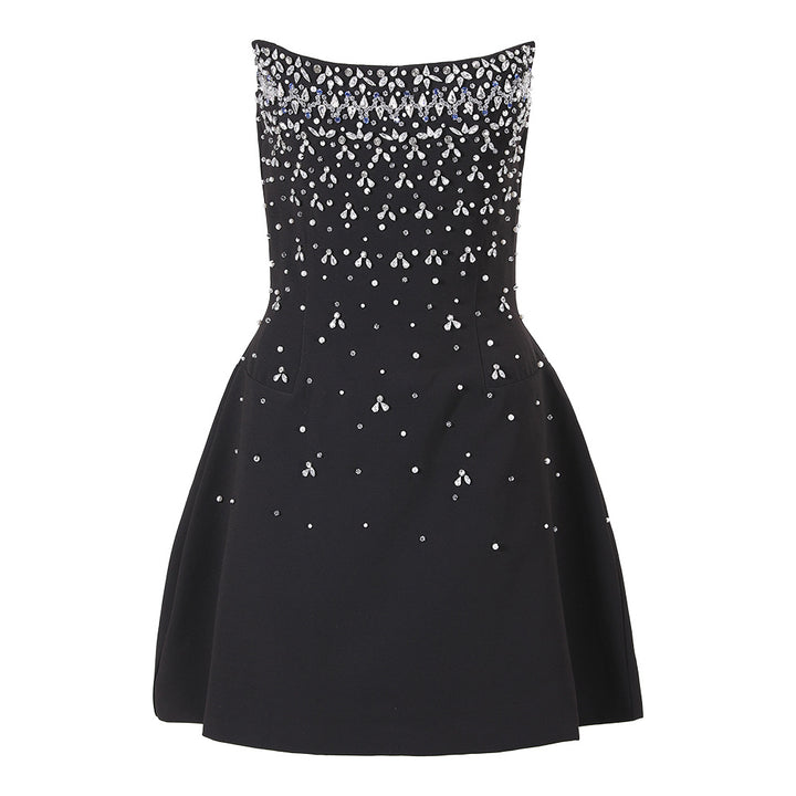 Heavy industry diamond studded strapless three-dimensional puffy skirt, a niche design in Vietnam, a small black dress with elegant temperament