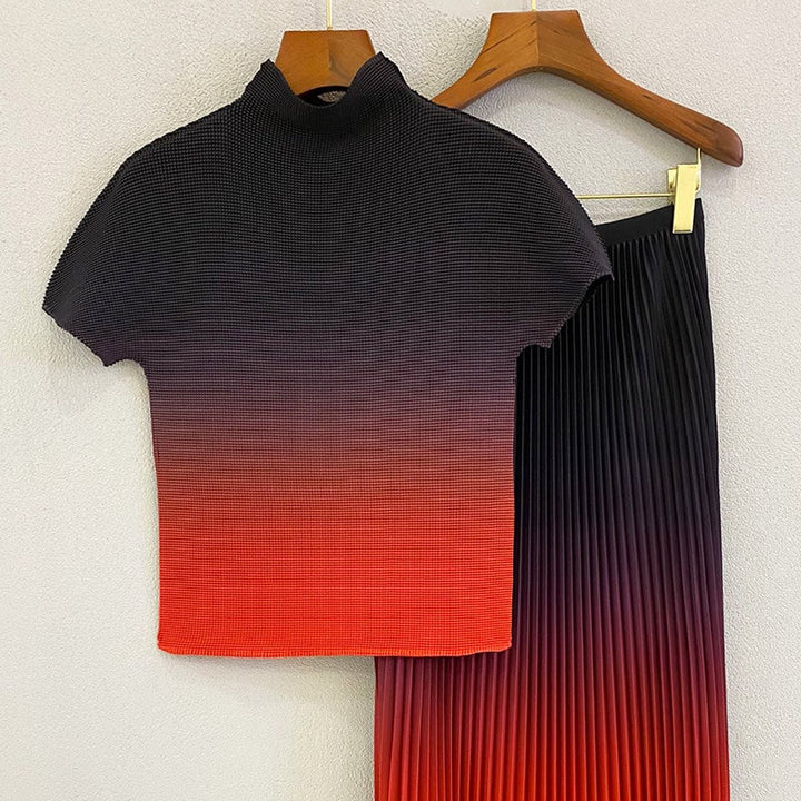 Fashionable Pleated Casual Suit Feminine Temperament, Thin Summer New Gradient Color T-Shirt And Skirt Two-Piece Set