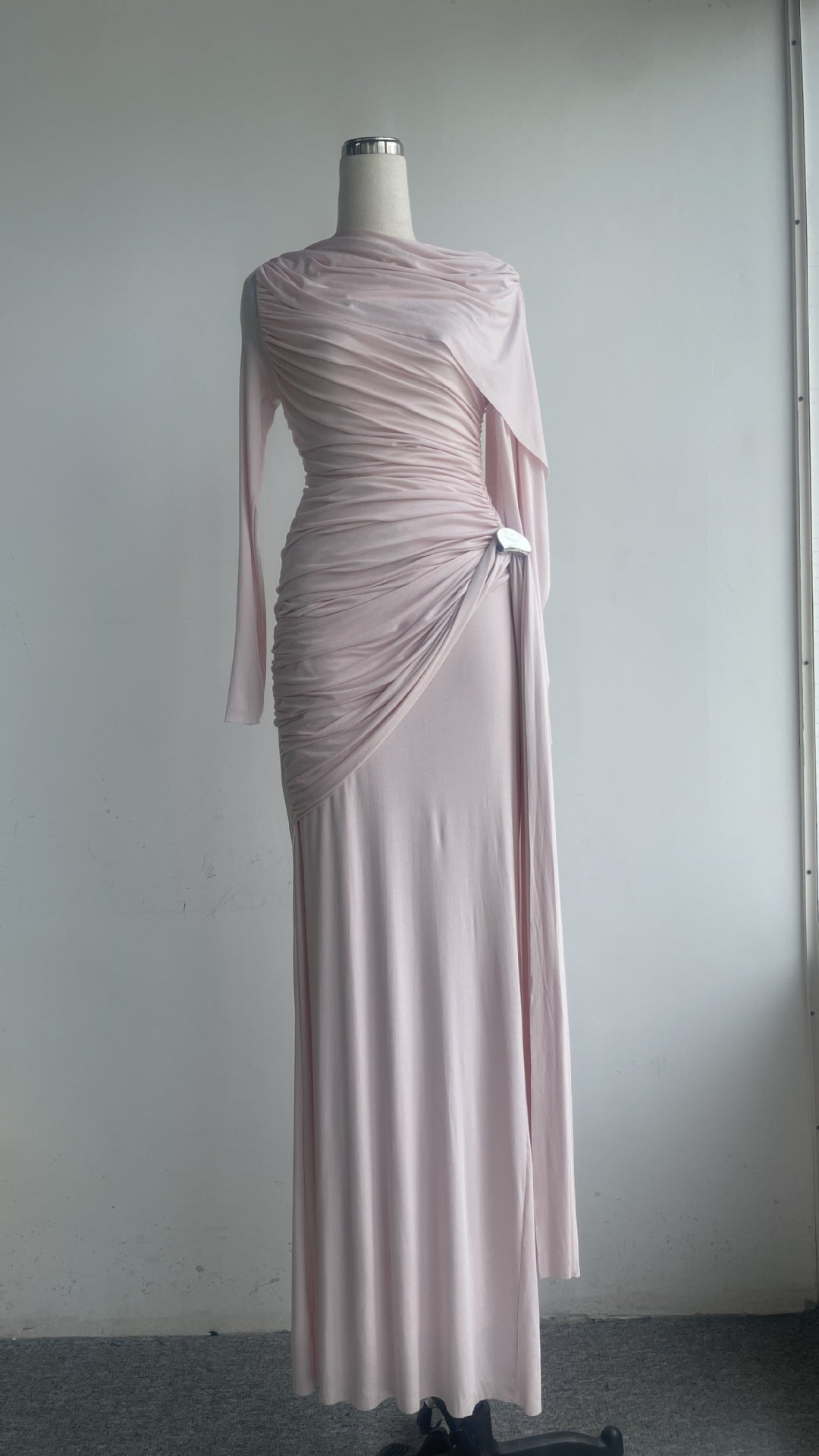 Solid color pleated asymmetrical minimalist slim fit dress