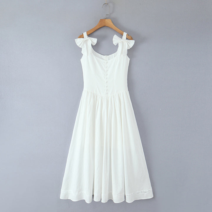 Bow tied waist cinching dress