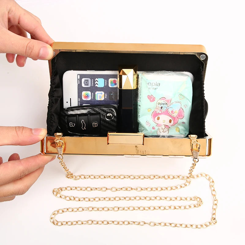 The Gwendolyn Clutch