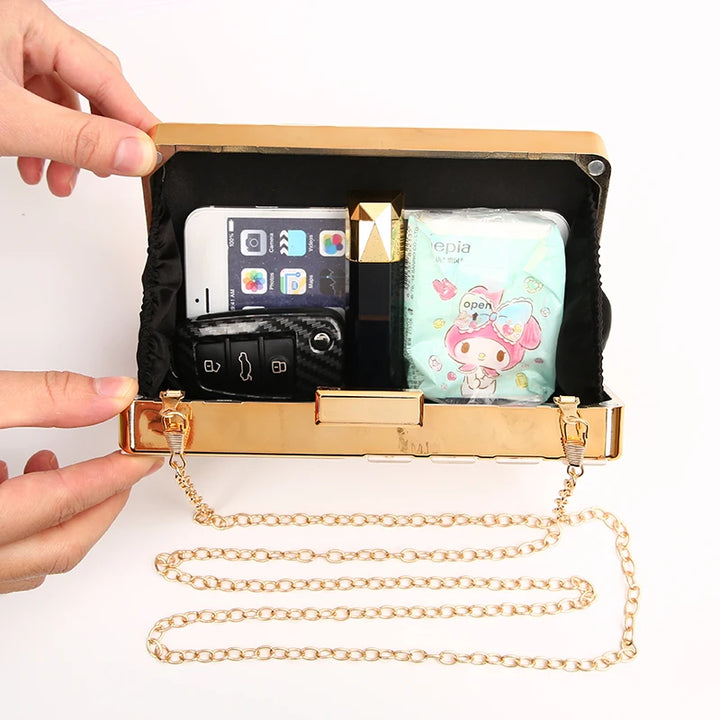 The Gwendolyn Clutch